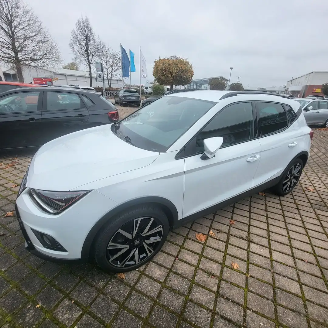 SEAT Arona FR 1.5 TSI Weiß - 2