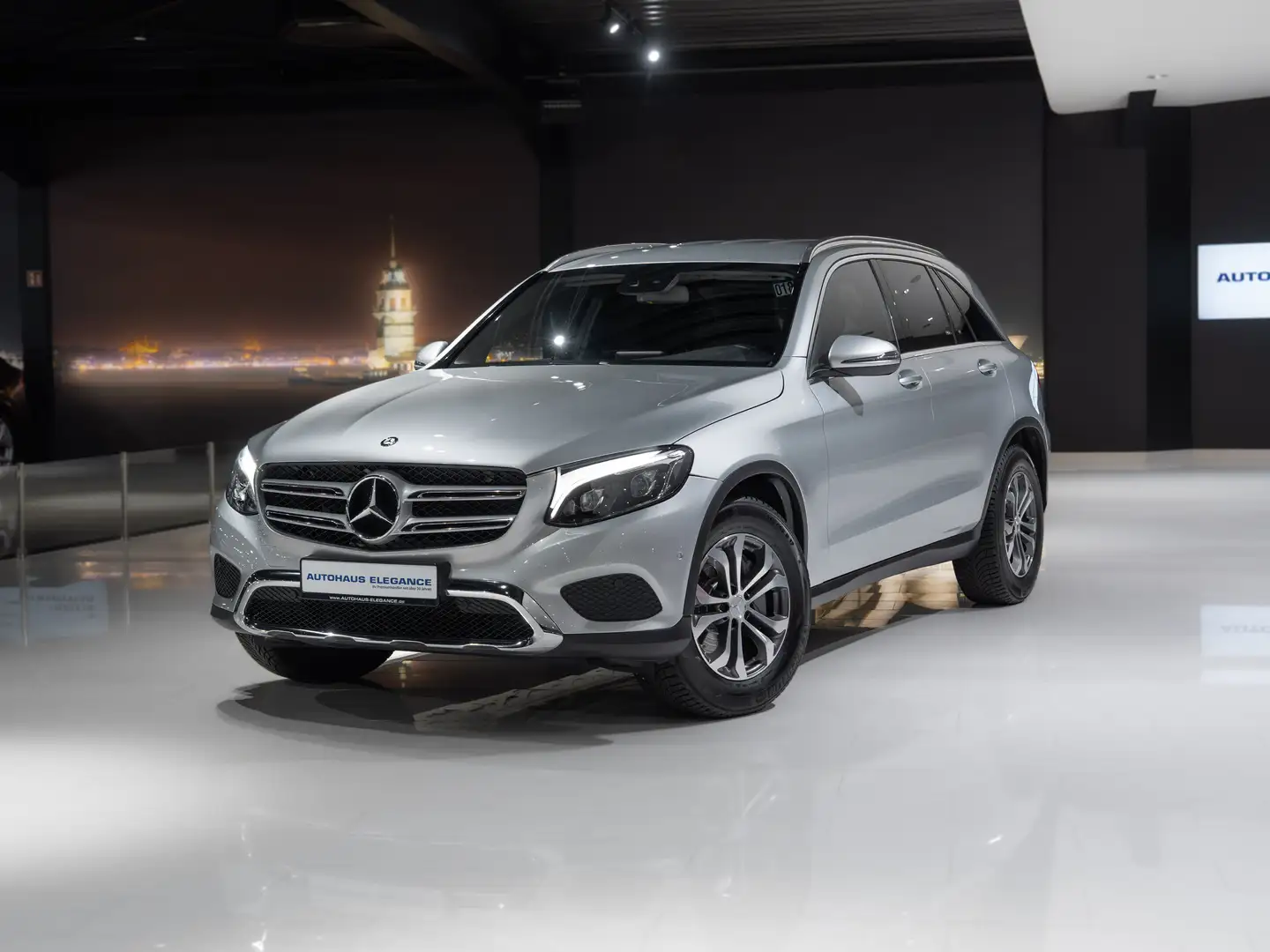 Mercedes-Benz GLC 250 4Matic*LED*AHK*EXCLUSIVE*LM"17"*9-GANG* Grijs - 1