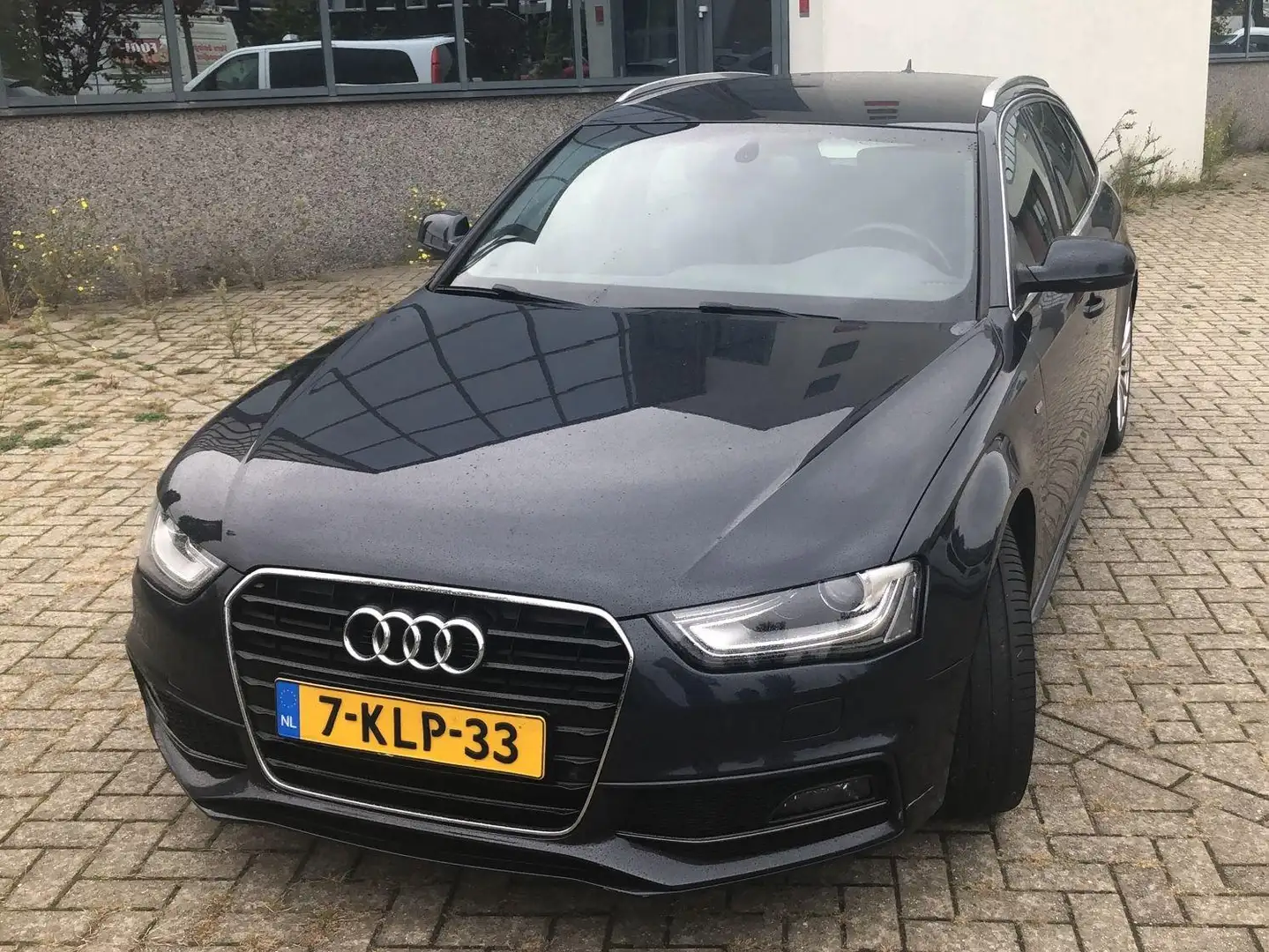 Audi A4 A4 1.8 TFSI S Edition Blauw - 1