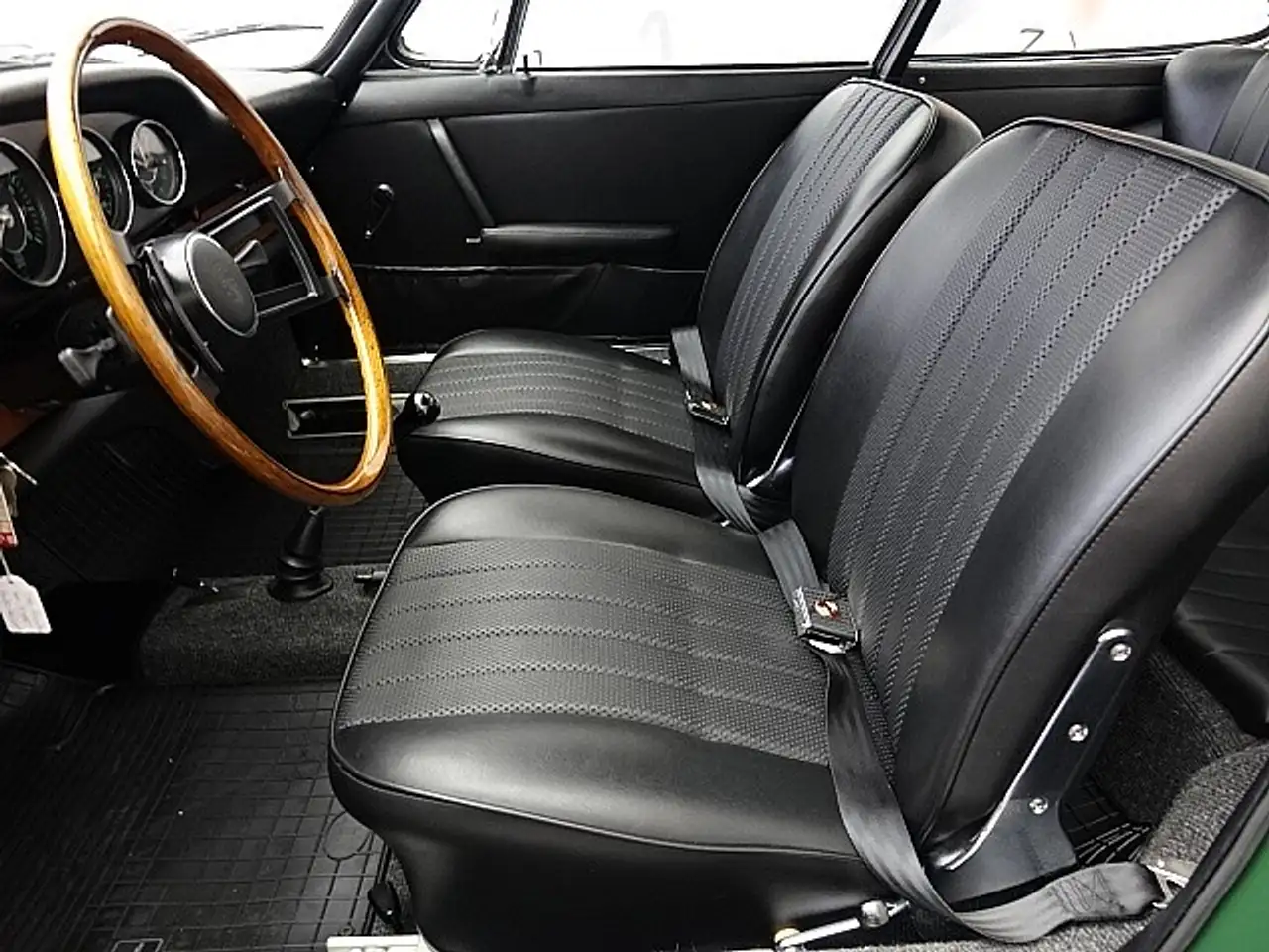 Porsche 911 2.0 SWB Neuzustand mit Solex 155.000,- investiert, foto 9