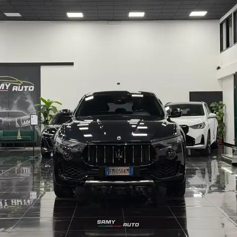 Maserati Levante 3.0 V6 Granlusso Nerissimo 250cv auto