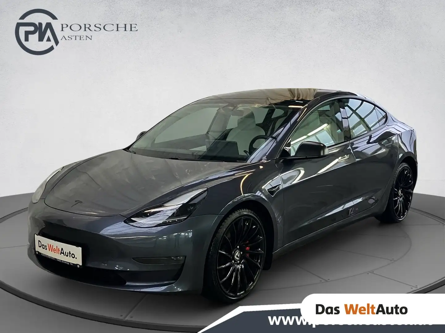 Tesla Model 3 Performance AWD 57,5kWh Stříbrná - 1