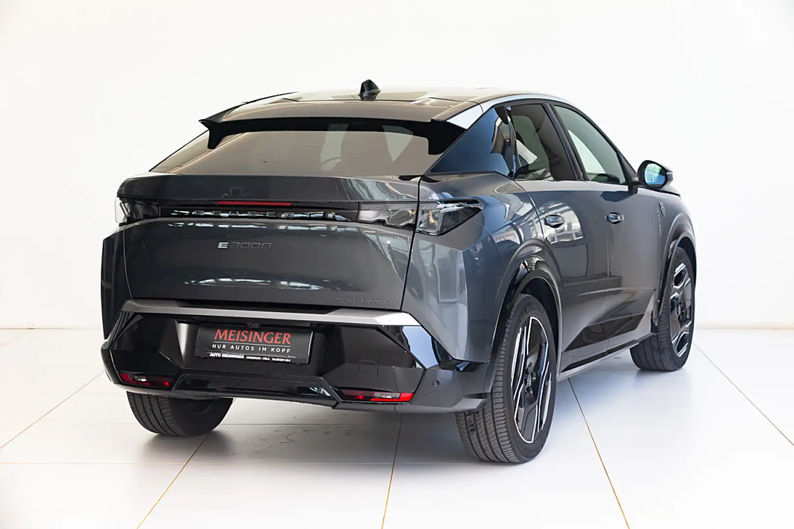Peugeot 3008 Elektro 325 73kWh Launch Edition AWD Grau - 2