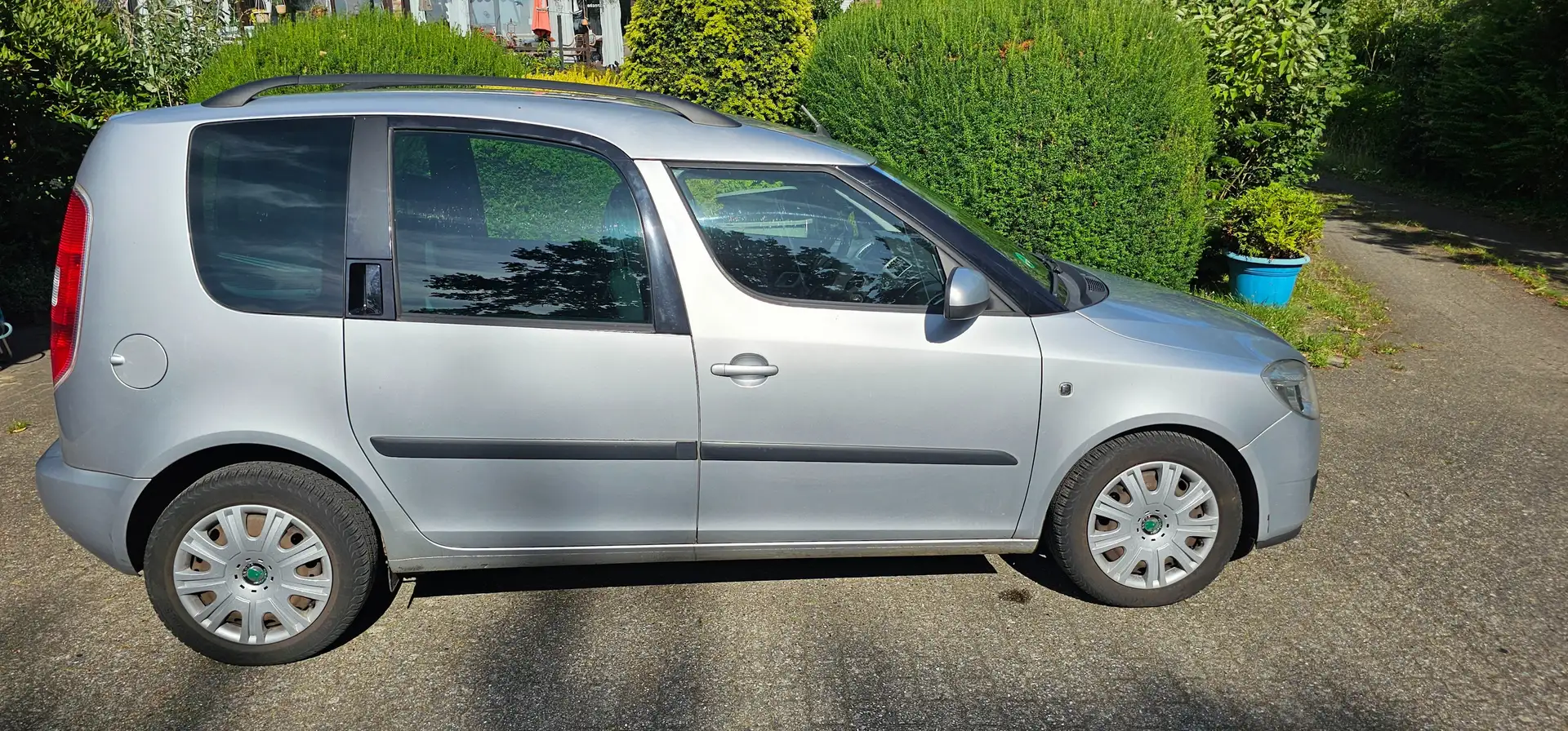 Skoda Roomster Roomster 86 PS TÜV NEU Silber - 2
