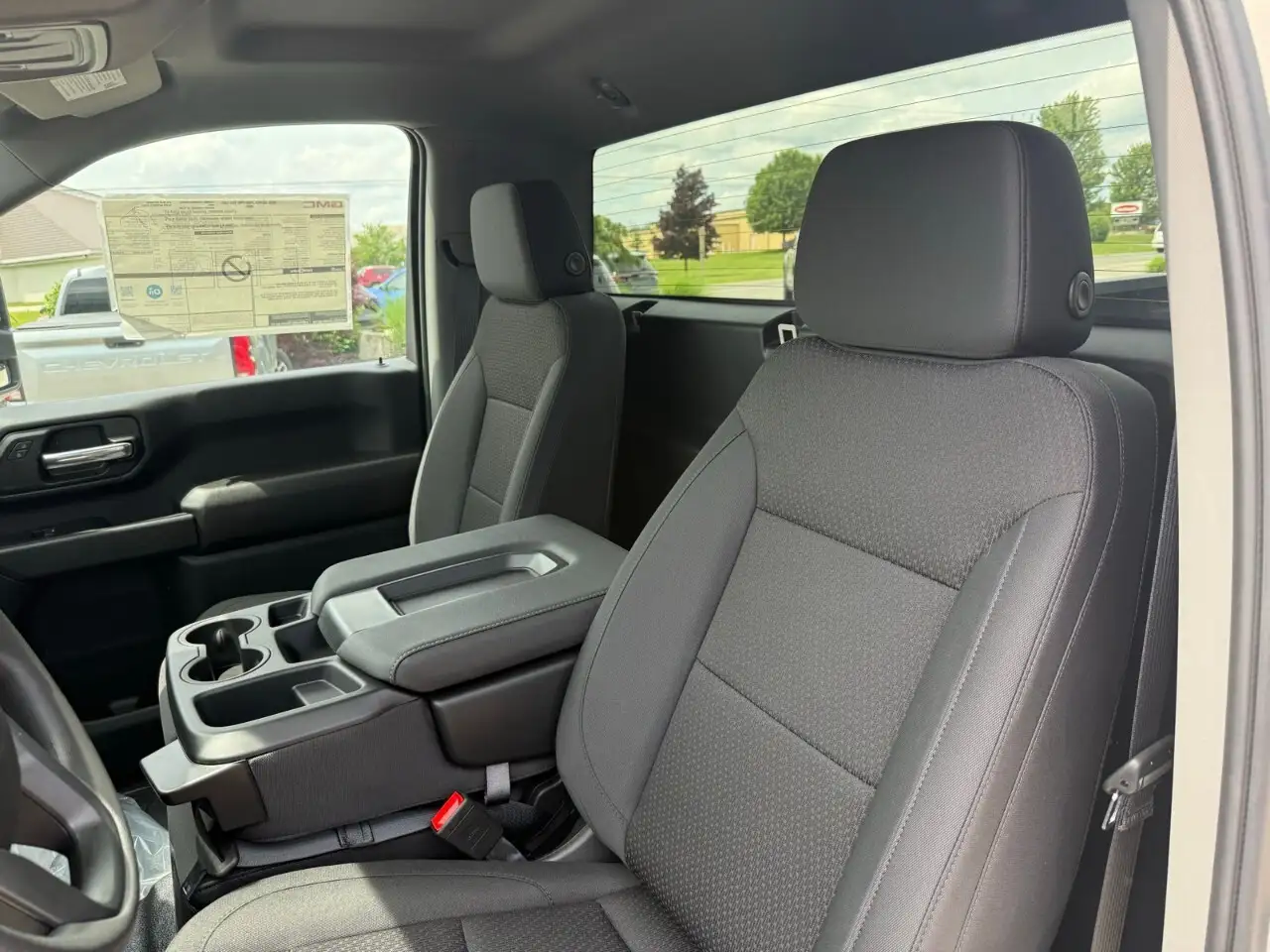 GMC Sierra 2500HD снимка GMC Sierra 2500HD