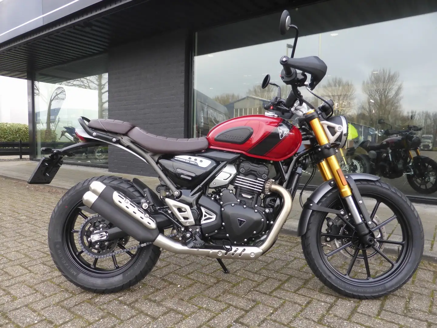 Triumph Scrambler 400 X Nu met &#8364; 350,- accessoires! Rojo - 1