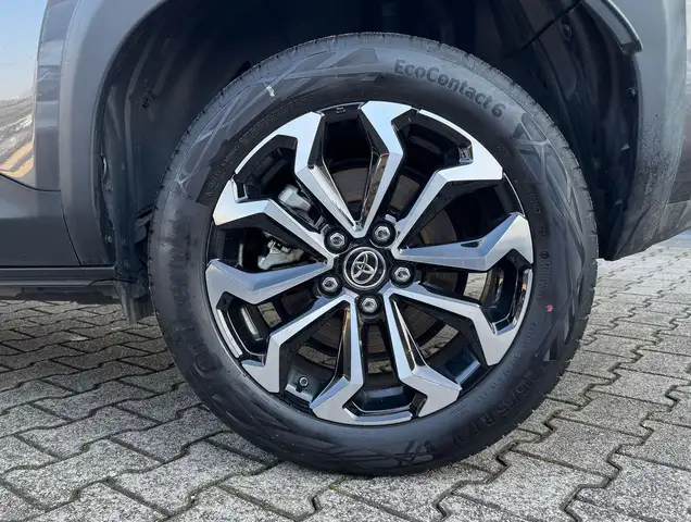 Toyota Yaris Cross view 15