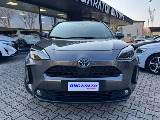 Toyota Yaris Cross view 3