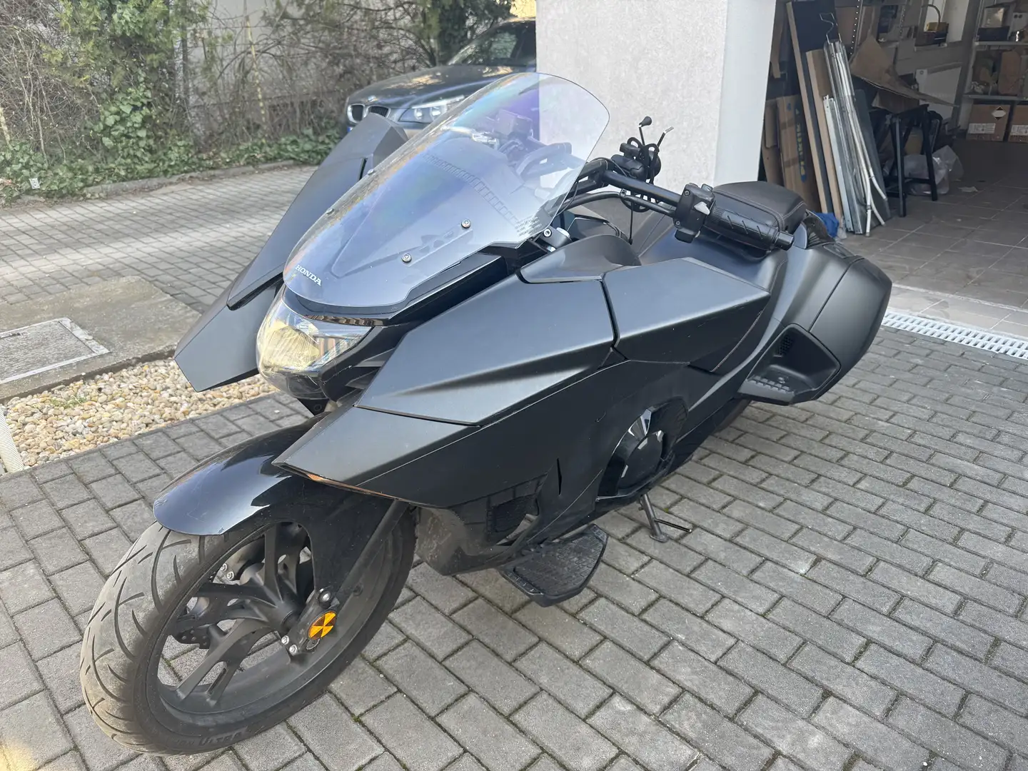 Honda NM4 Vultus Negro - 1