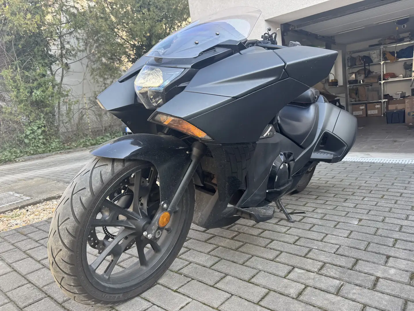 Honda NM4 Vultus Negro - 2
