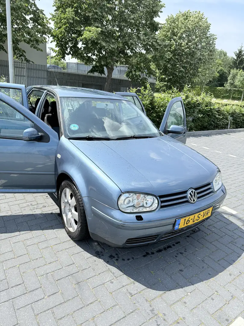 Volkswagen Golf 2.0 Pacific - 2