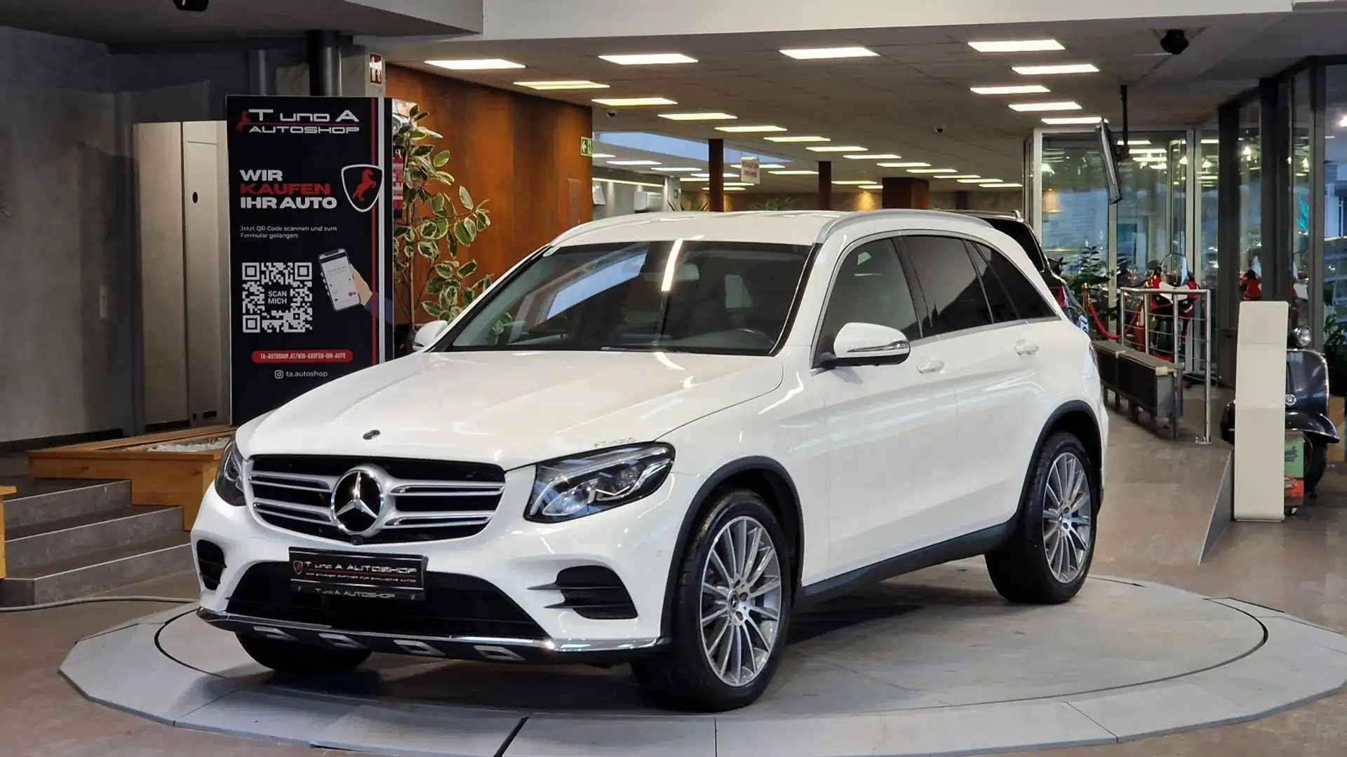 Mercedes-Benz GLC 220 d AMG-Paket 1-Hand Aut. *AHK*Burmester*360°* Weiß - 1