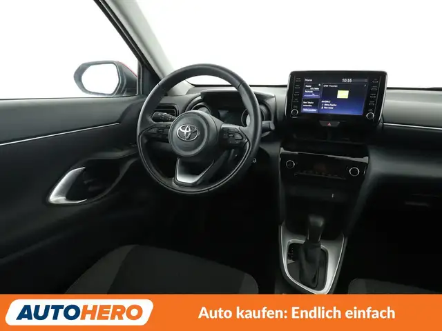 Toyota Yaris Cross view 13