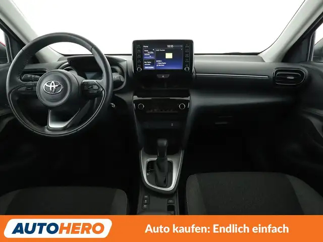 Toyota Yaris Cross view 12