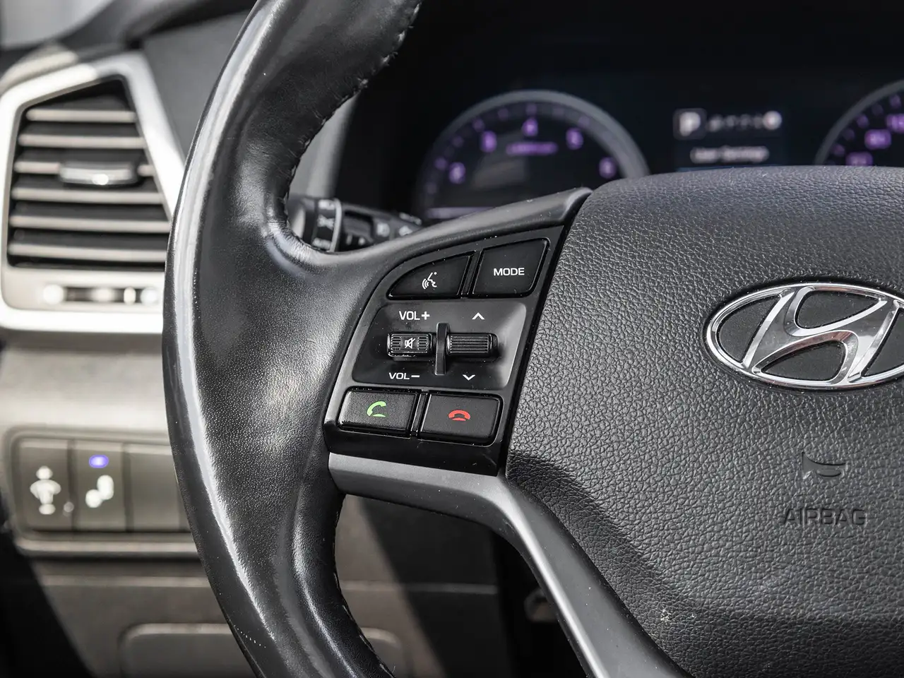 Hyundai TUCSON снимка Hyundai TUCSON