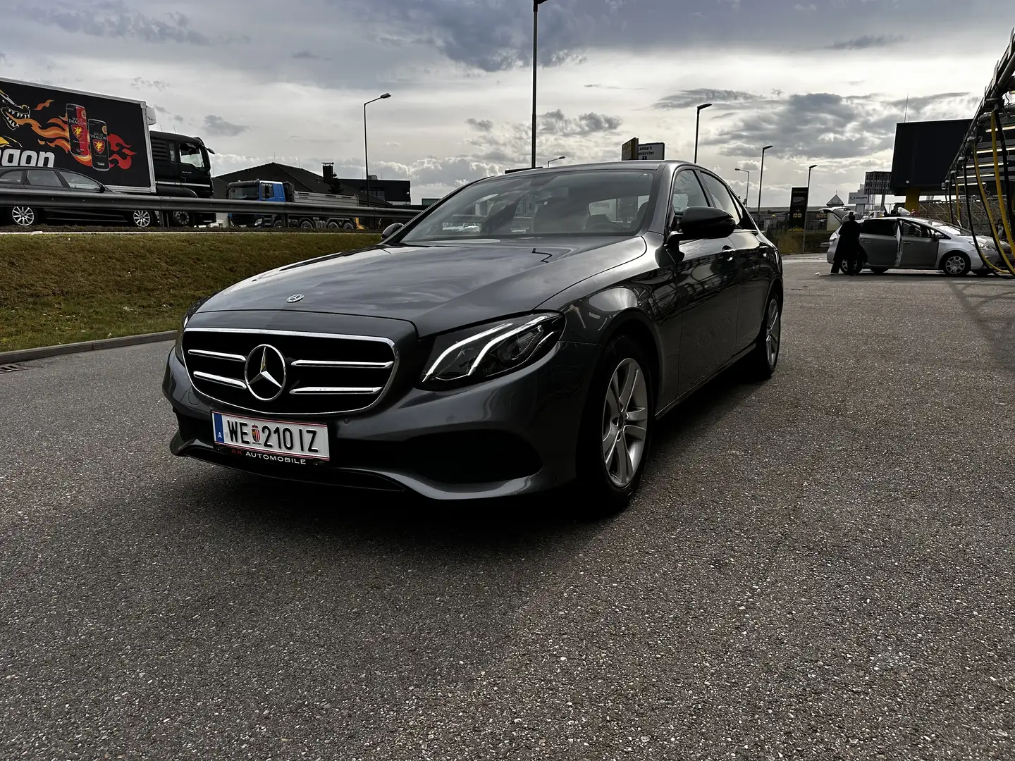 Mercedes-Benz E 220 d Aut. - 1