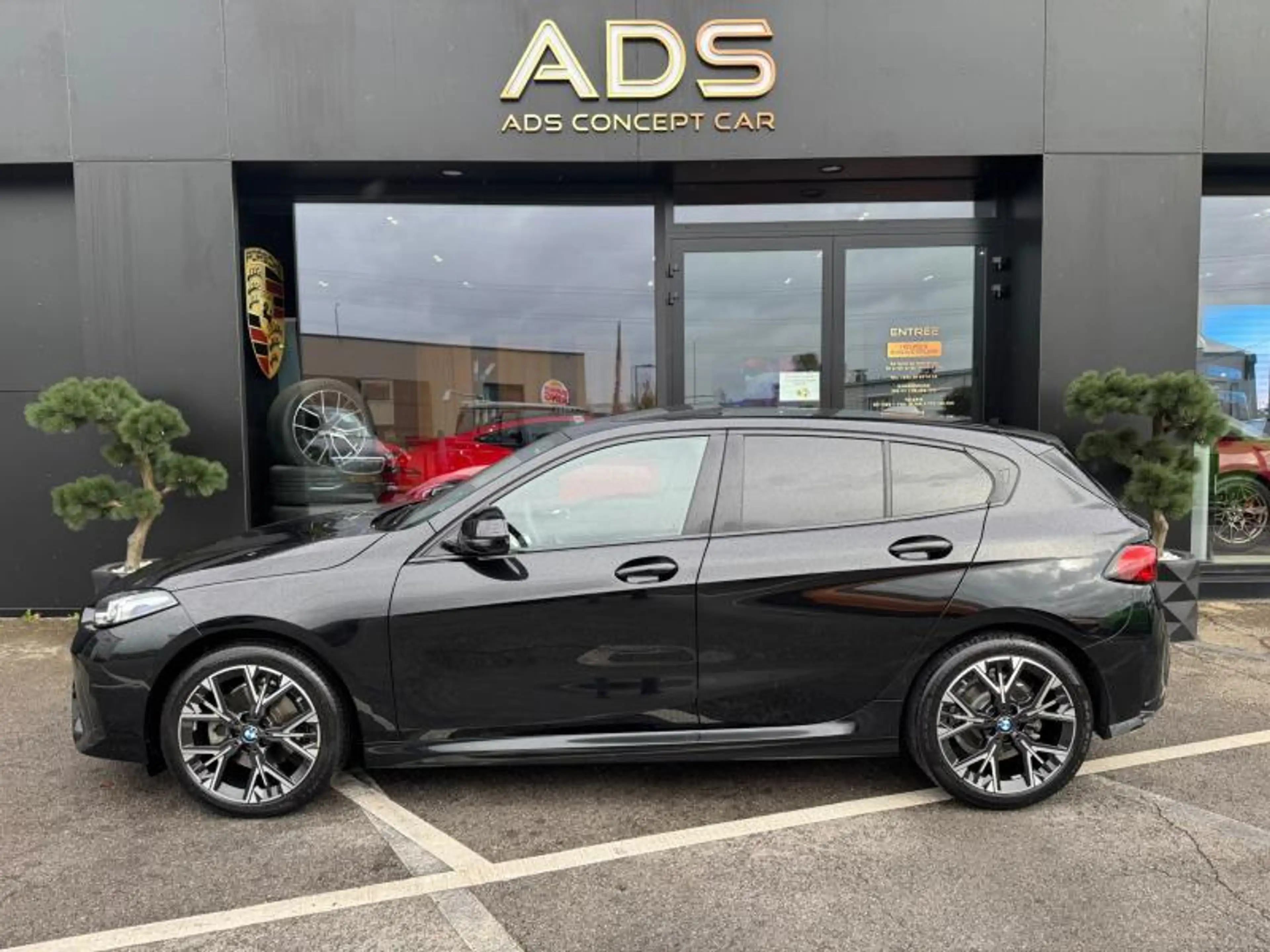 BMW 120 i 1.5 170ch Pack M/Toit ouvrant/Camera — photo 4