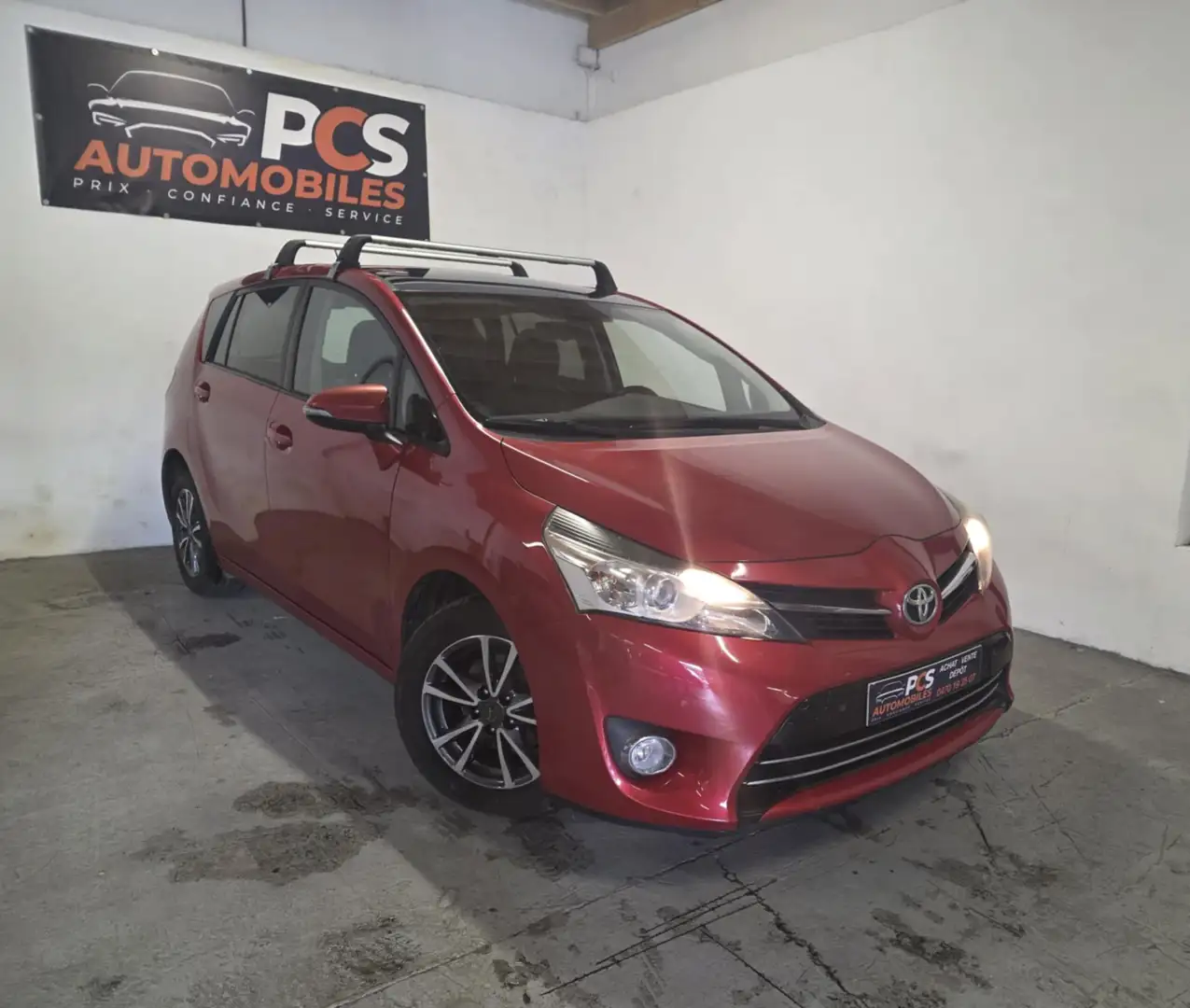 Toyota Verso 2.0 D-4D Skyview 5pl.*CAMERA*TOIT PANO*GPS*CARNET Rood - 2