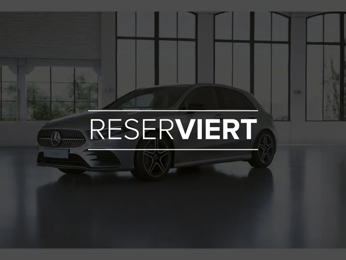 Mercedes-Benz A 180 d Kompaktlimousine AMG Line Navi SHZ LED Silber - 1