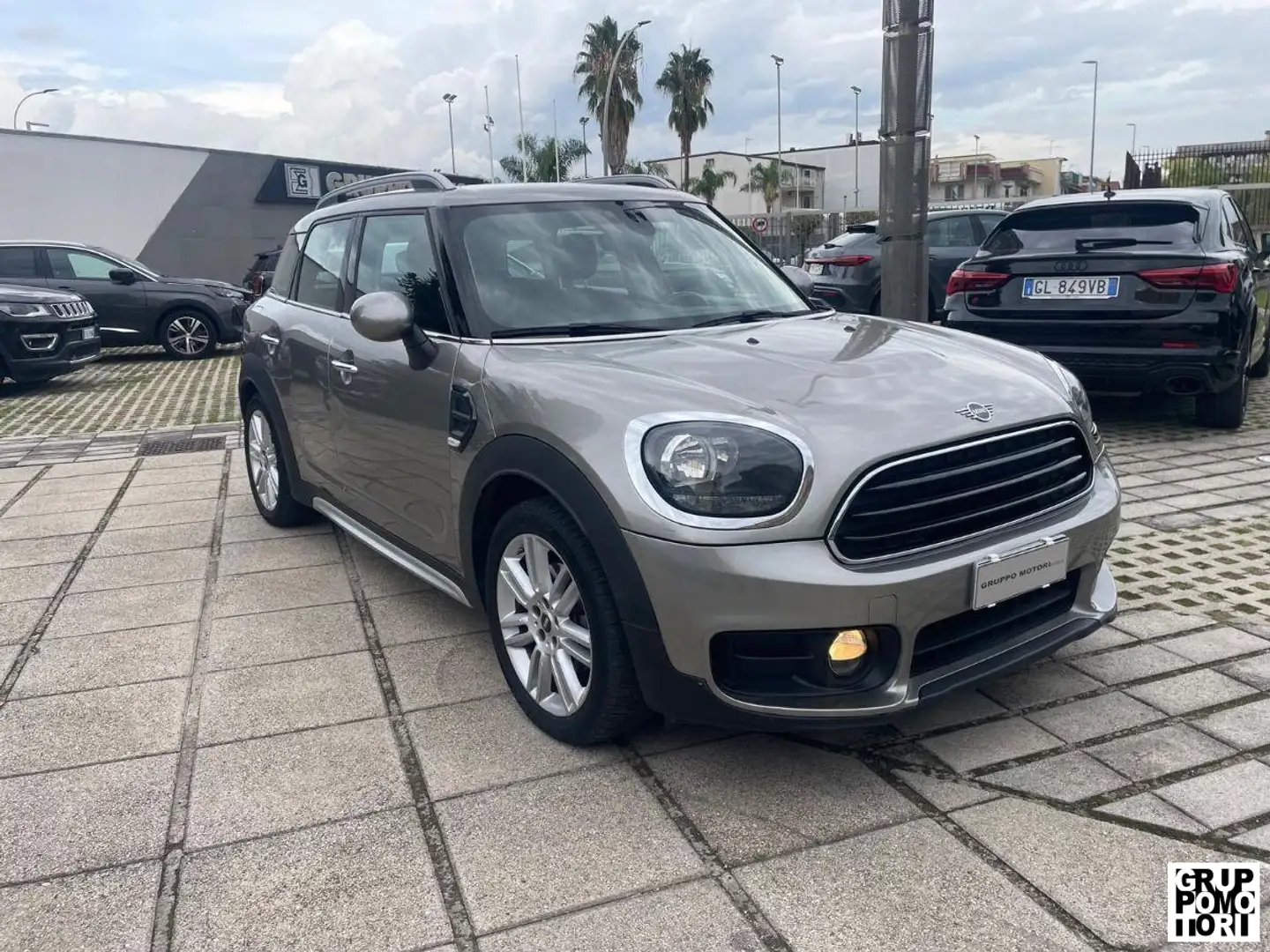 MINI Cooper Countryman Mini Cooper D Hype Countryman Aut. Gris - 1