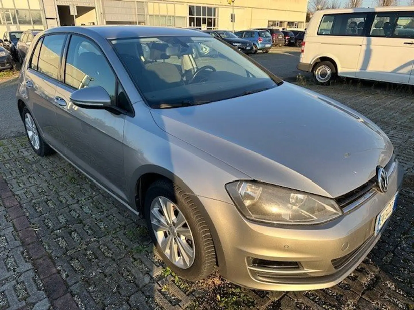 Volkswagen Golf Golf 5p 1.6 tdi (btdi) Highline 110cv Argento - 1