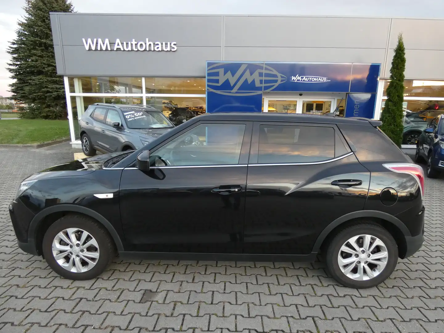 SsangYong Tivoli Flow 1,6 2WD Klima, Alu, Navi, Kamera, Sitzheizung Black - 1