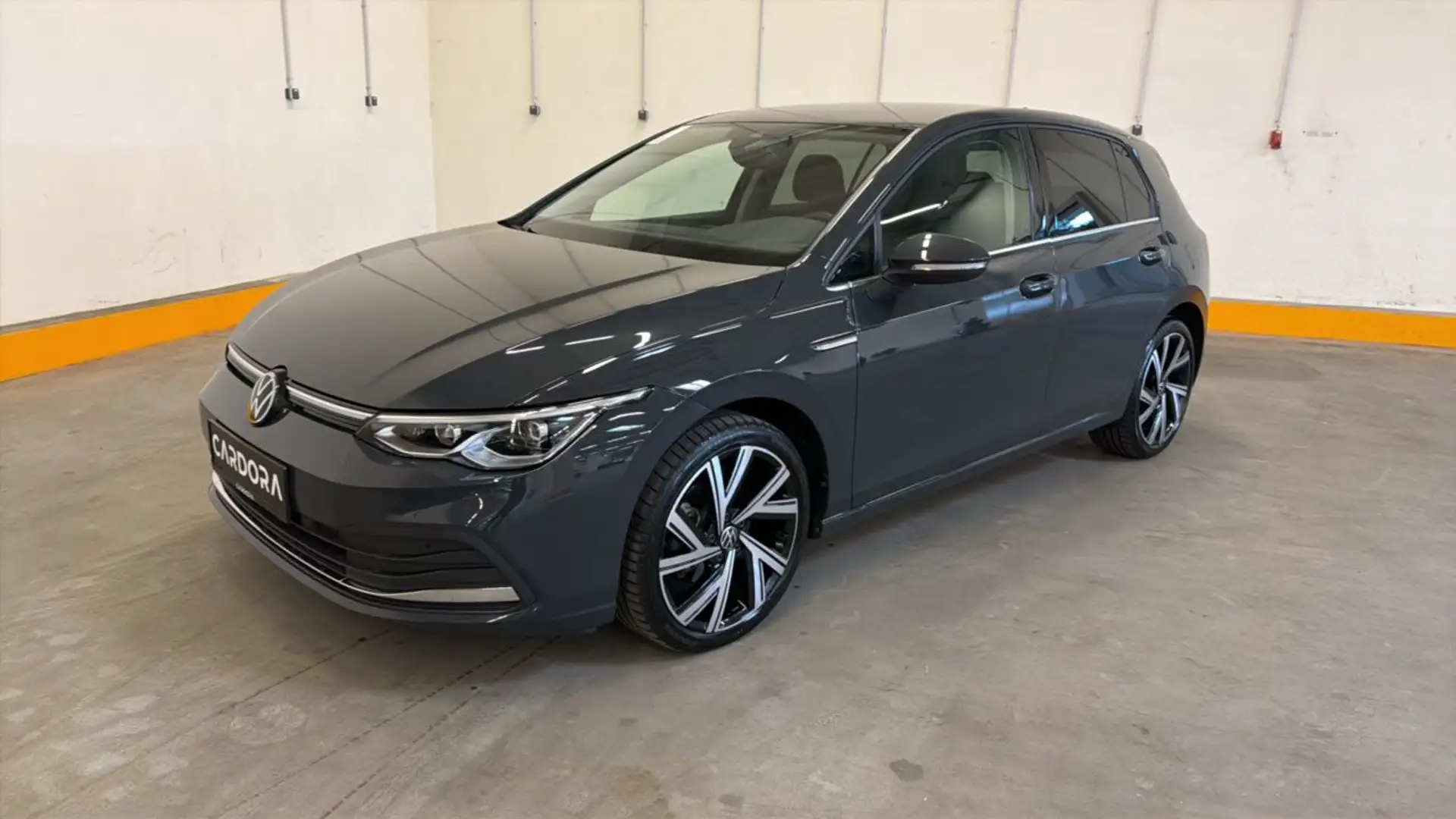 Volkswagen Golf VIII 2.0 TDI Style LED*RADAR*NAVI*ASSIST*SHZ*LENK Grau - 2