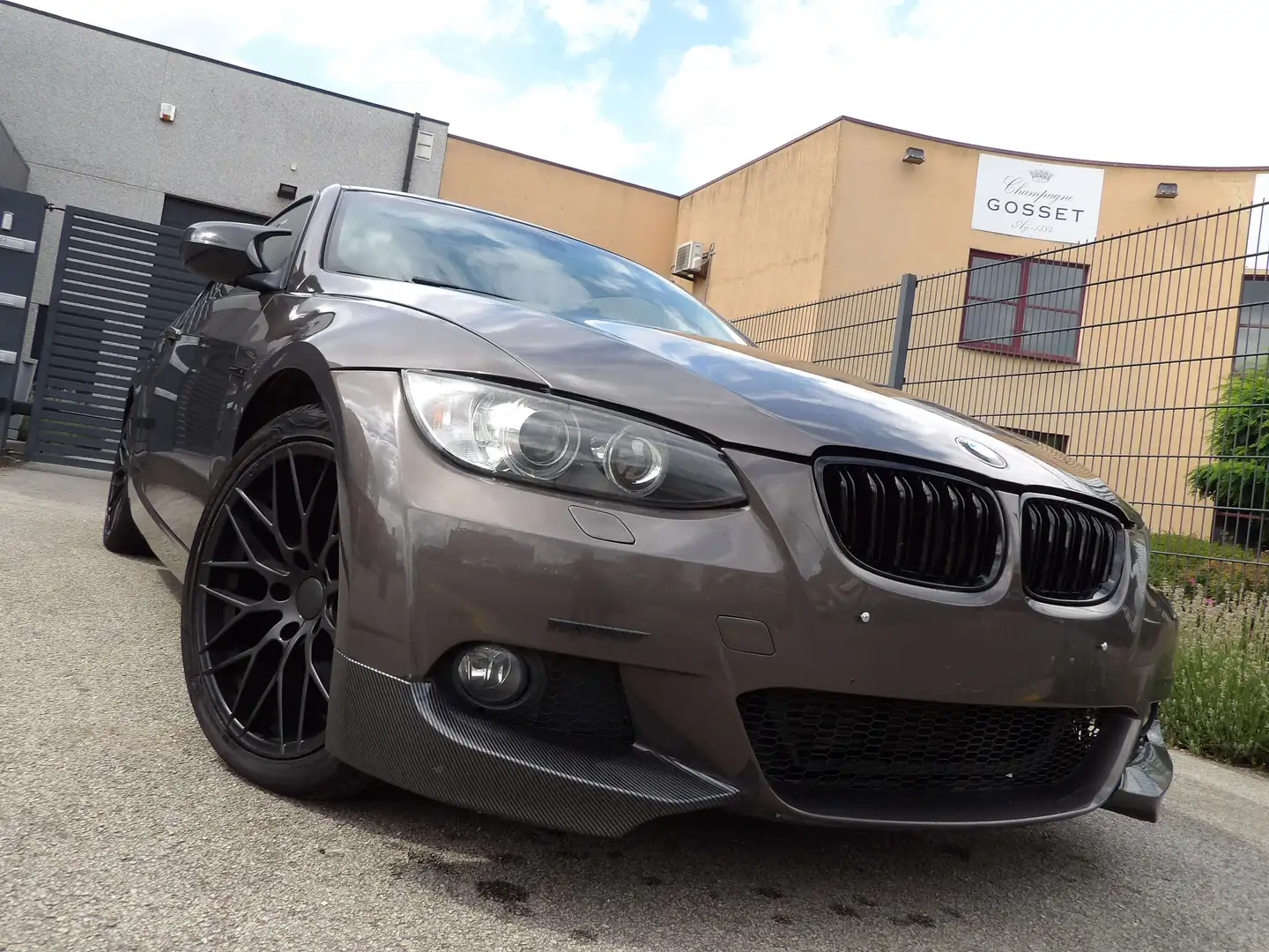 BMW 320 320d Coupe Brun - 1