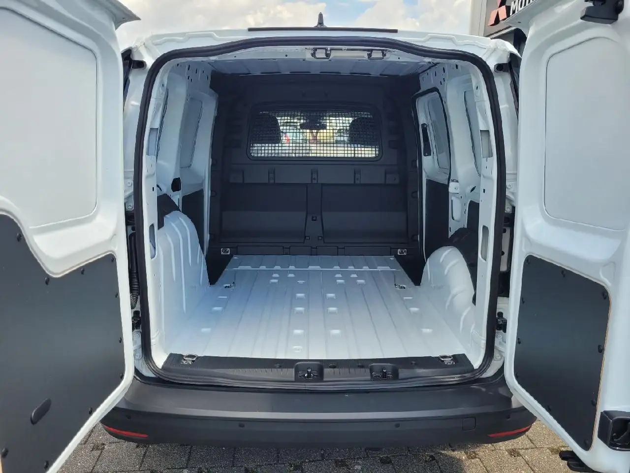 Ford Transit Connect 2026 — фото 13