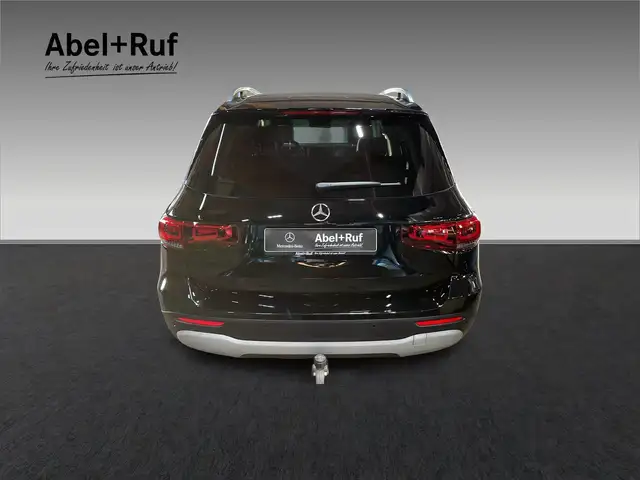 Mercedes-Benz GLB view 15
