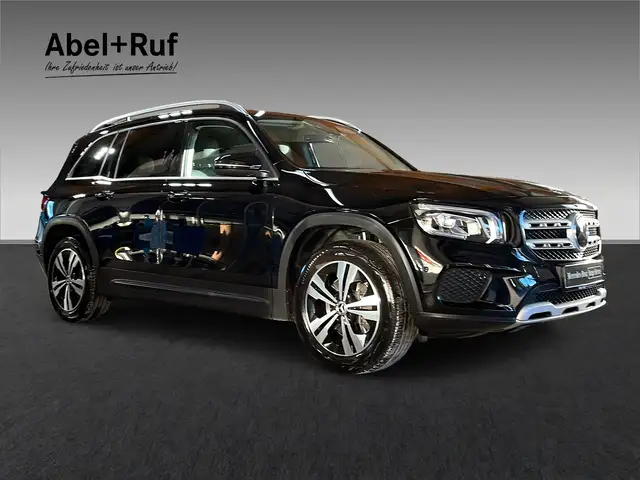 Mercedes-Benz GLB view 6