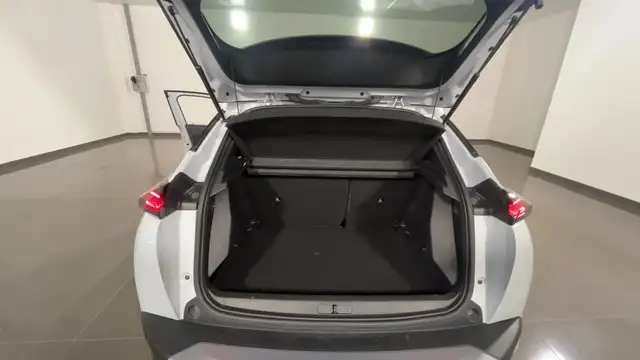 Peugeot 2008 view 20