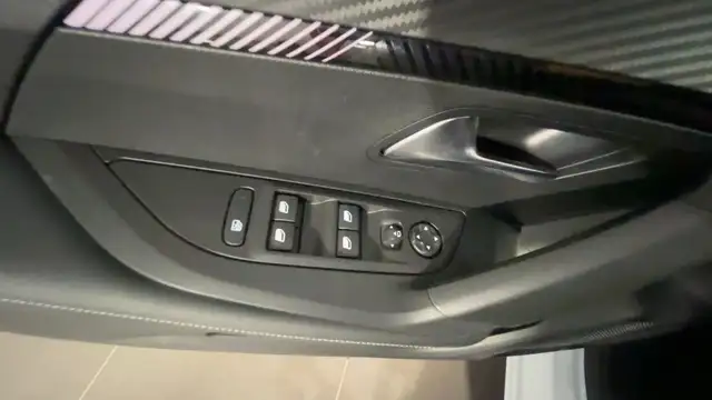 Peugeot 2008 view 19