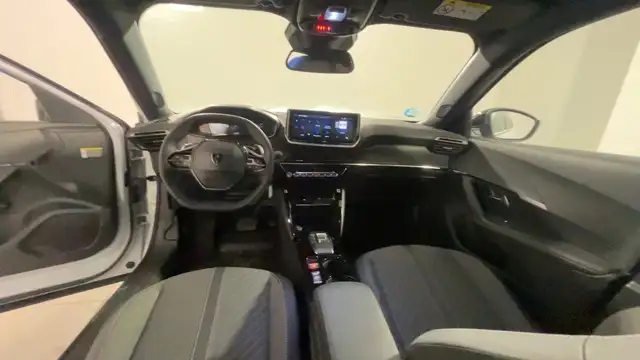 Peugeot 2008 view 10