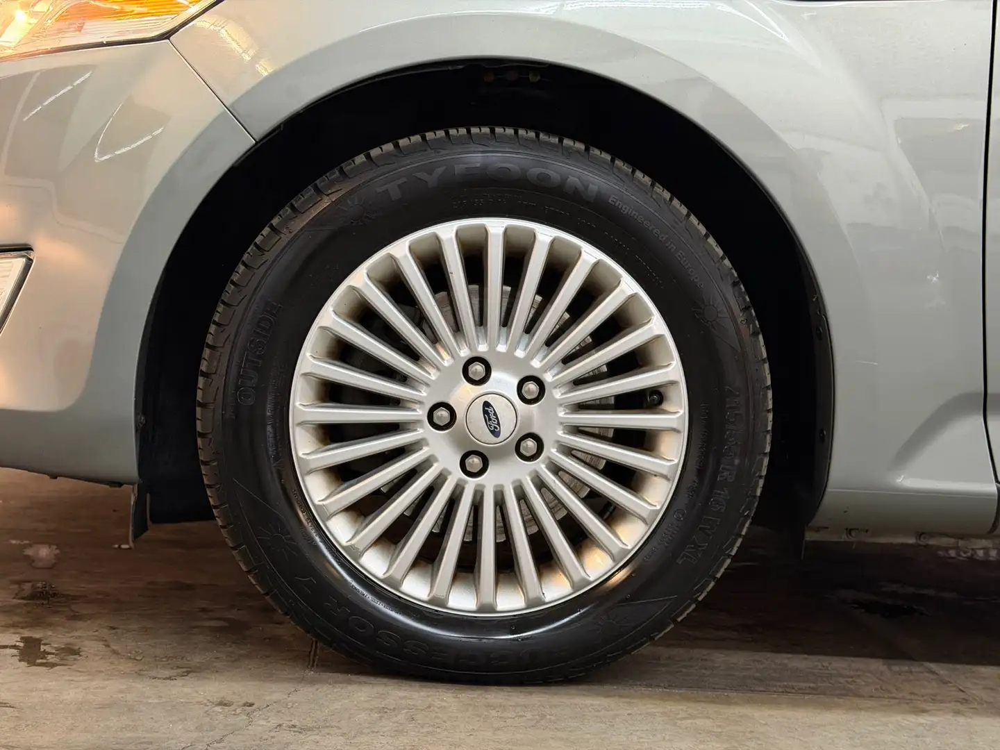 Ford Mondeo Wagon 2.3-16V Titanium 2008 NAP CRUISE NAVI CLIMA Gris - 2