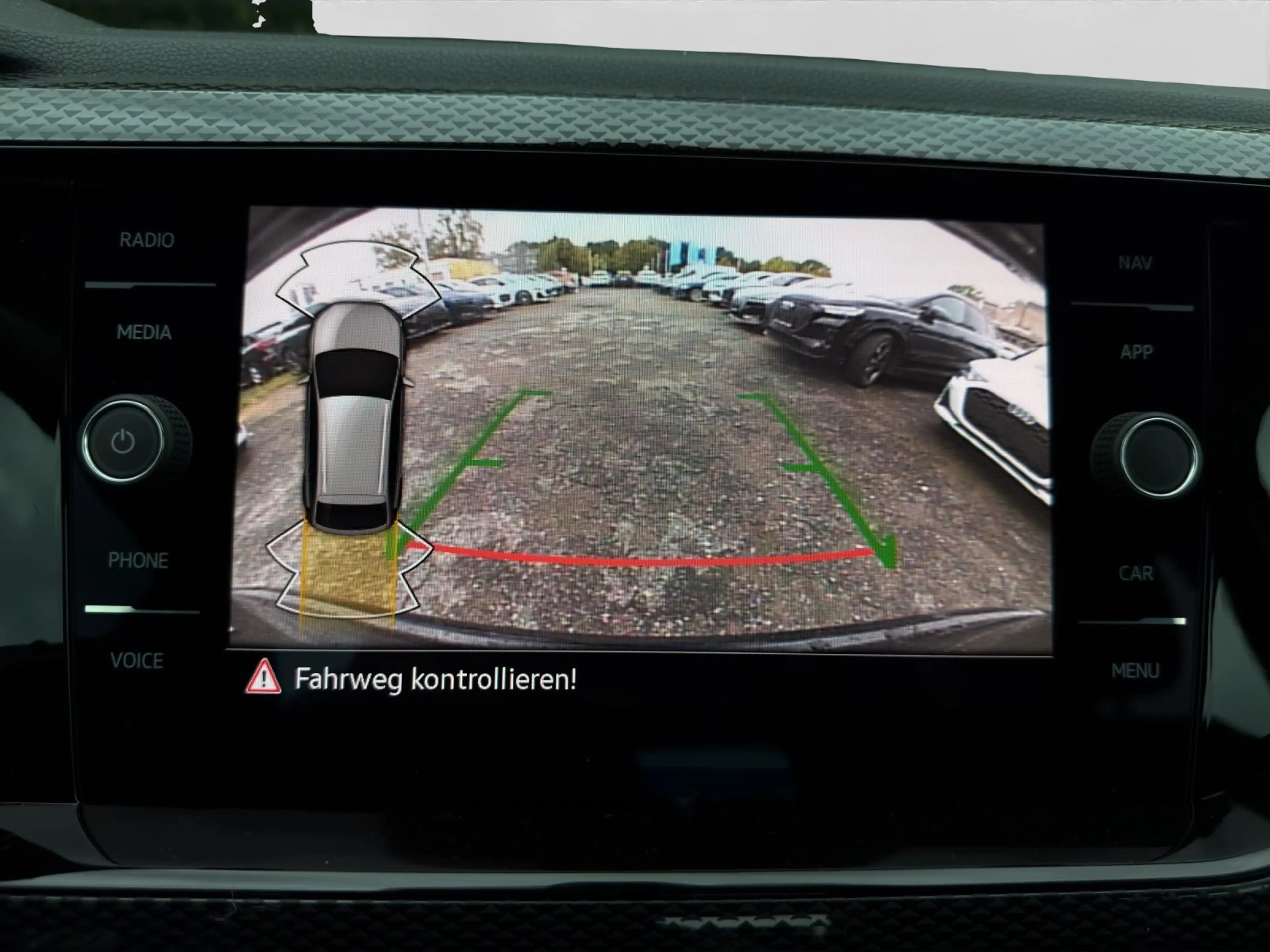 Volkswagen Taigo 1.0 TSI LIFE REAR VIEW NAVI SITZHZ KLIMA L — photo 12