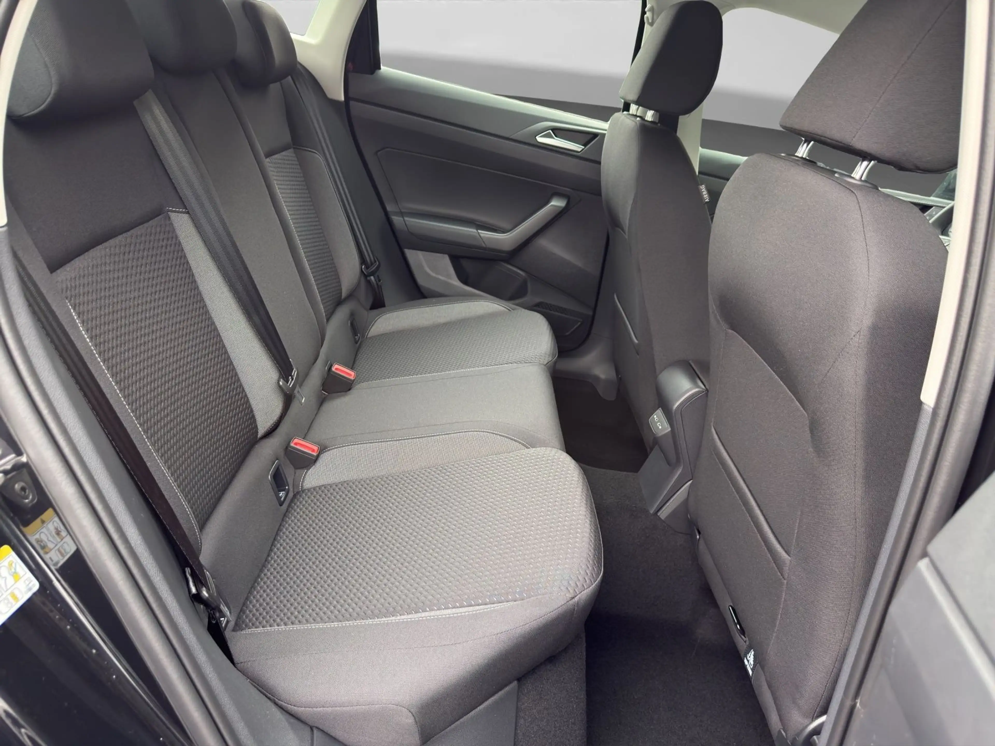 Volkswagen Taigo 1.0 TSI LIFE REAR VIEW NAVI SITZHZ KLIMA L — photo 6