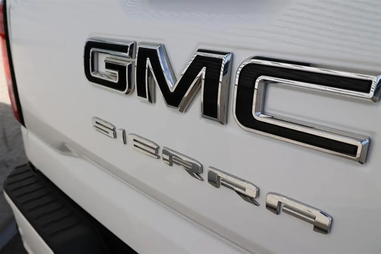 GMC Sierra 1500 снимка GMC Sierra 1500