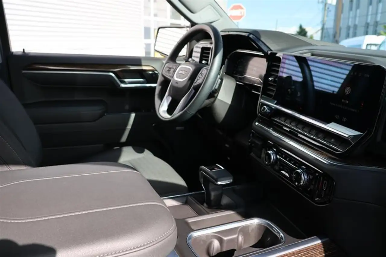 GMC Sierra 1500 снимка GMC Sierra 1500
