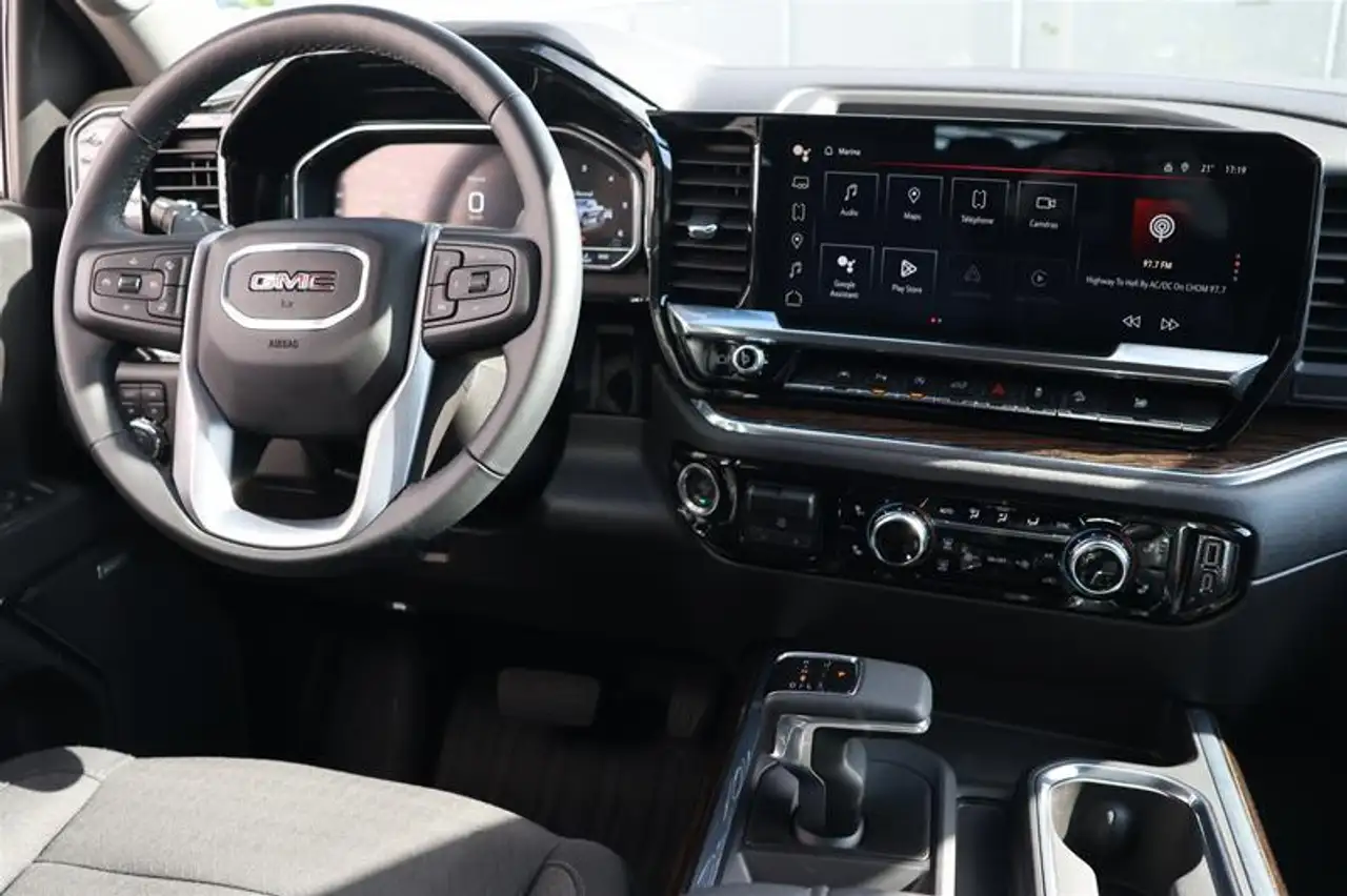 GMC Sierra 1500 снимка GMC Sierra 1500