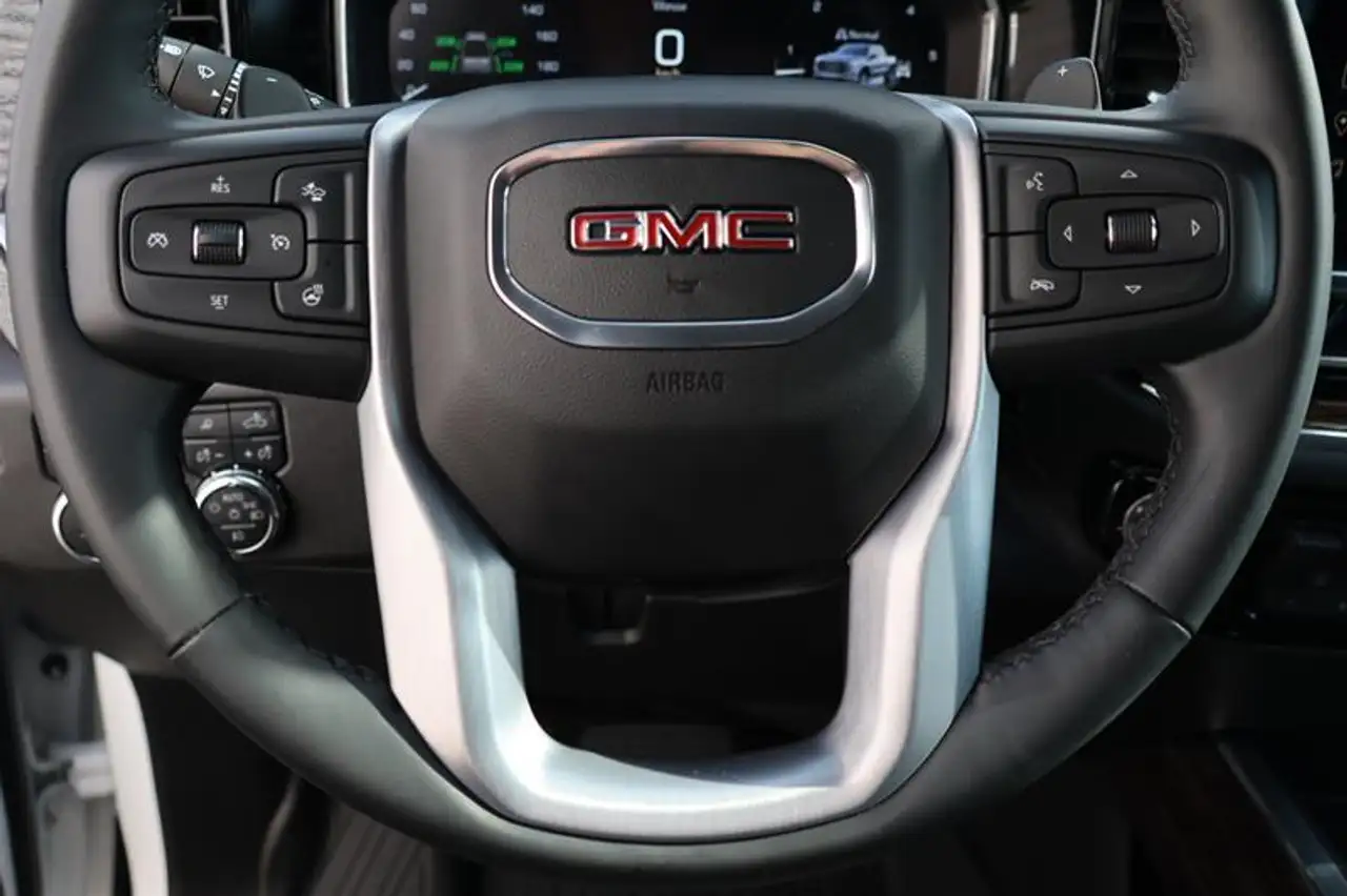 GMC Sierra 1500 снимка GMC Sierra 1500