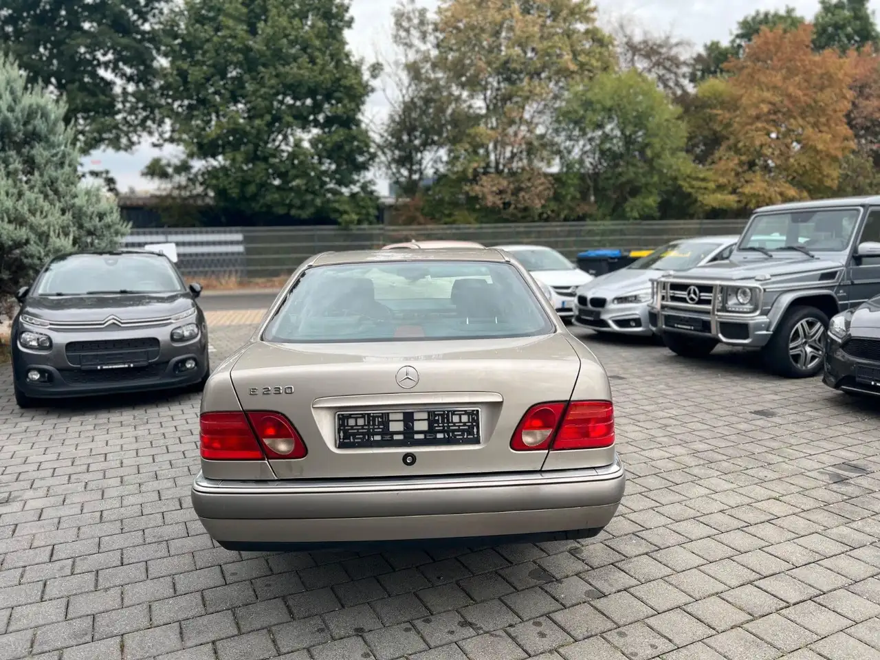 Mercedes-Benz E 230 ELEGANCE AUTOMATIK ORIGINAL ZUSTAND, foto 3