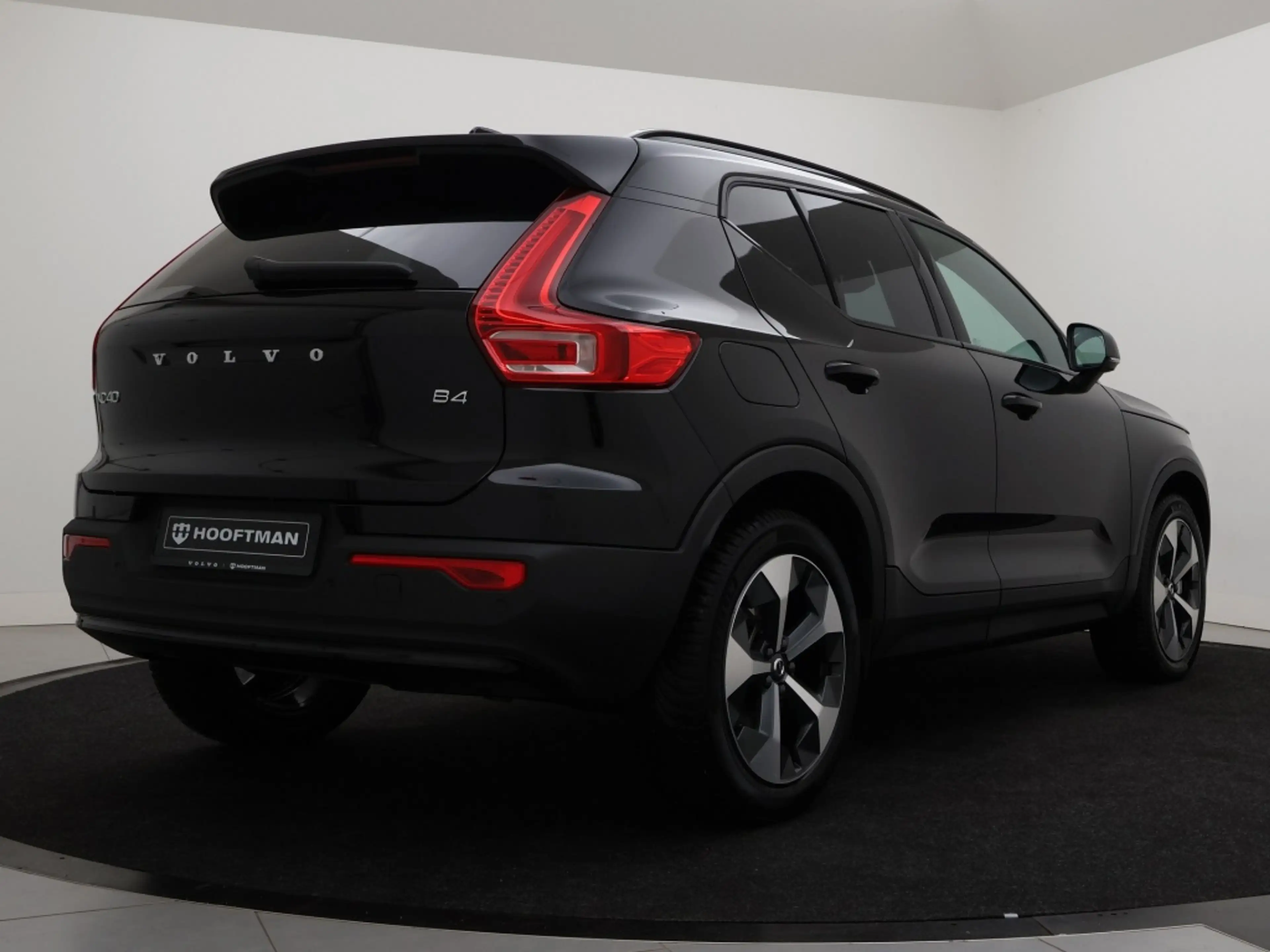 Volvo XC40 B4 AUT(7) PLUS DARK 19INCH SCHUIFDAK HARMAN KARDON — photo 4