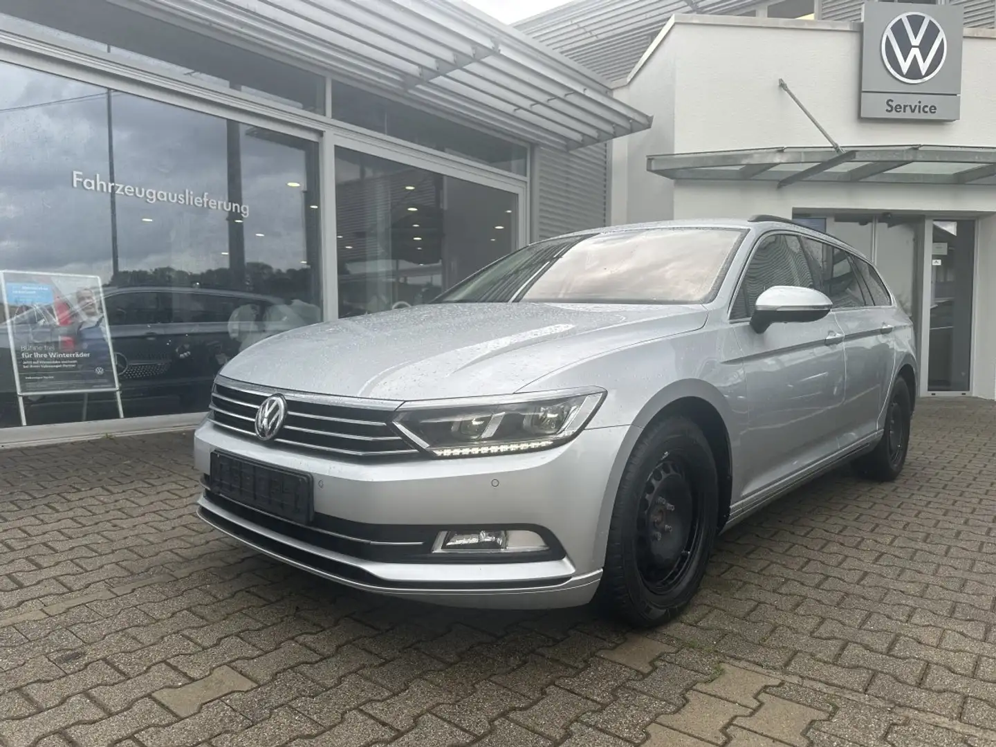Volkswagen Passat Variant 2.0 TDI DSG COMFORTLINE*LED*STANDH.*NAVI Plateado - 1