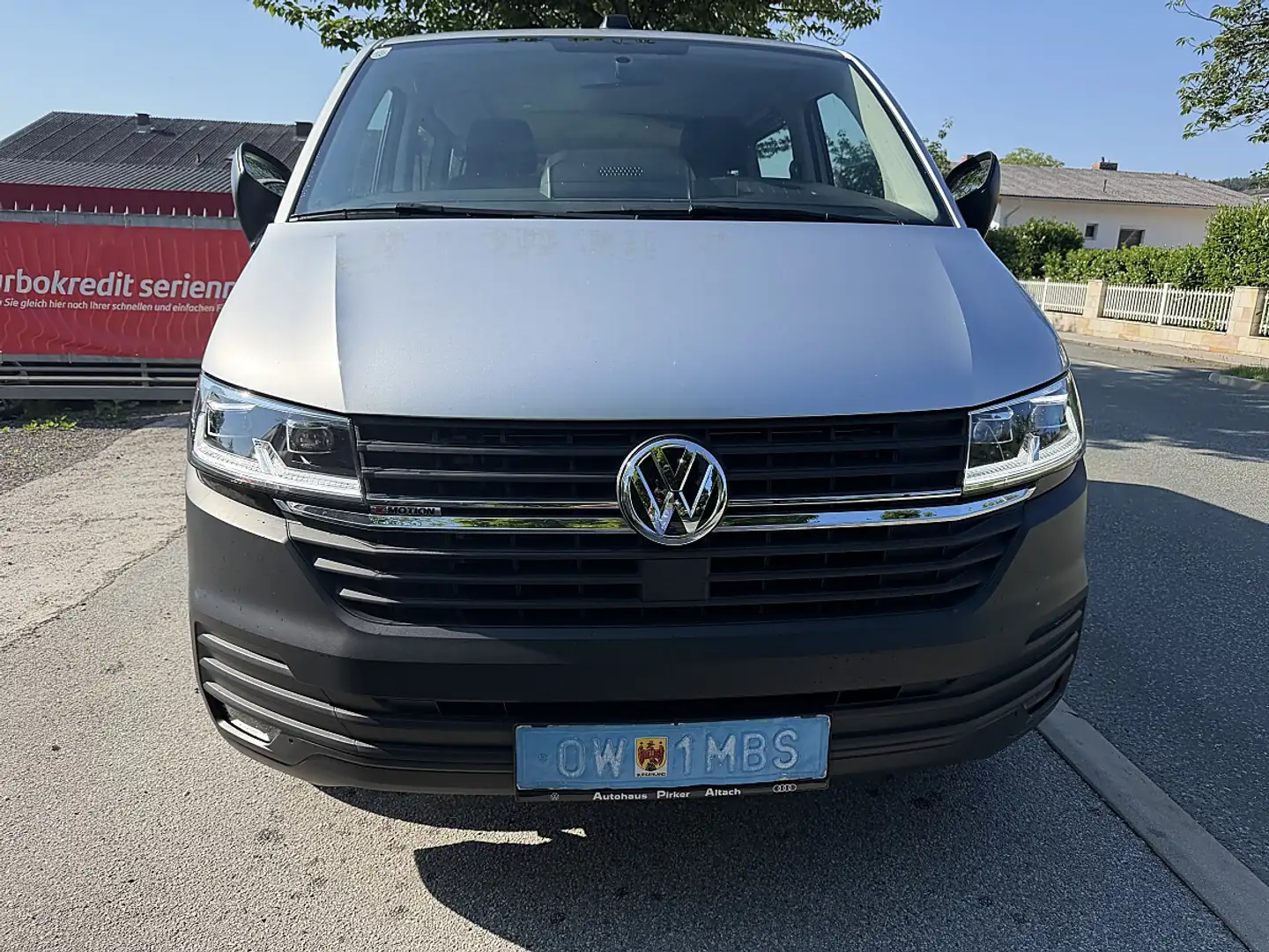 Volkswagen T6.1 Kombi KR 2,0 TDI 4Motion DSG **LED/8 Sitzer/Standheiz... Silber - 2