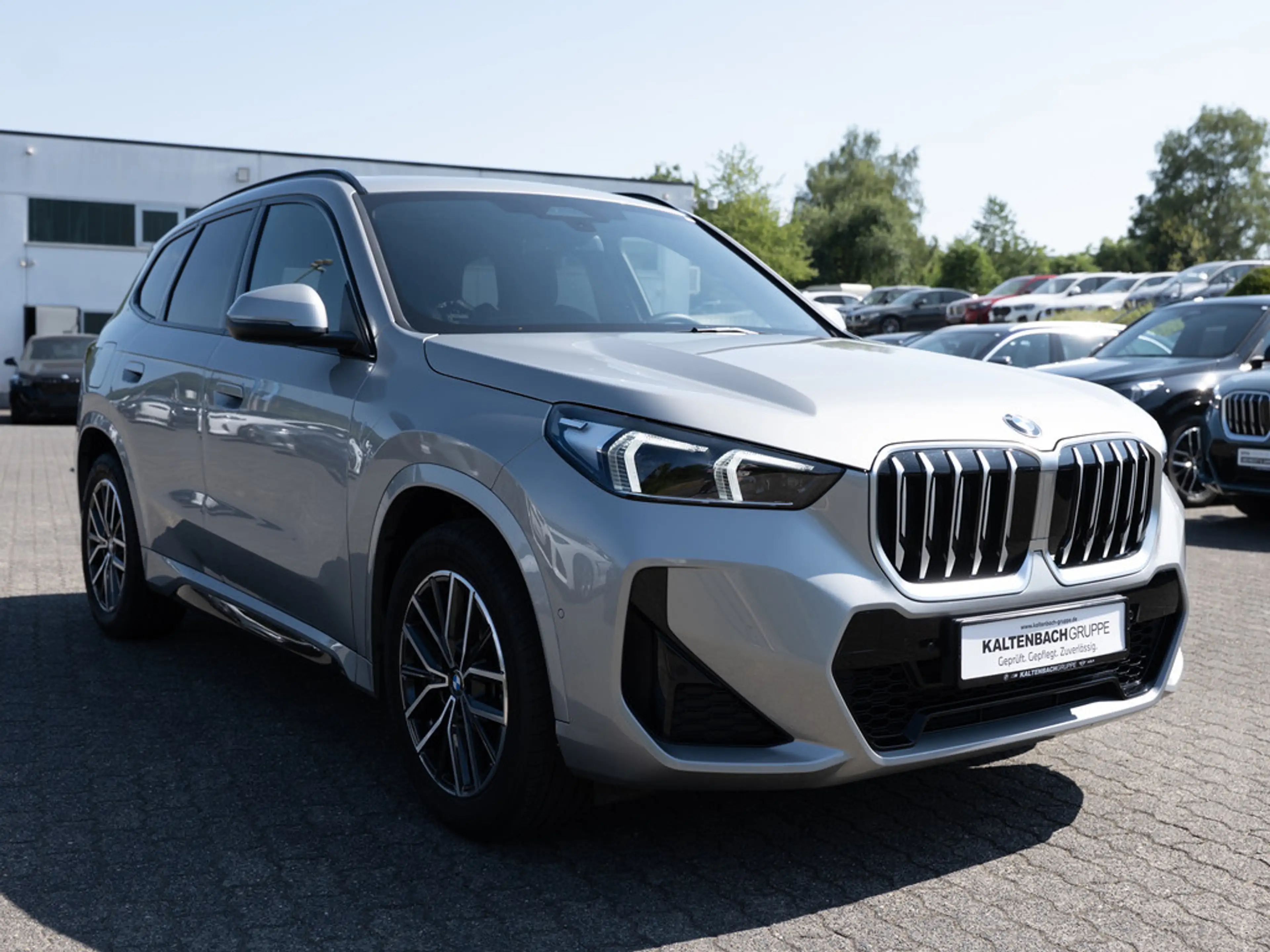 BMW X1 sDrive 18i M-Sport AHK LED NAVI KAMERA SHZ — photo 5