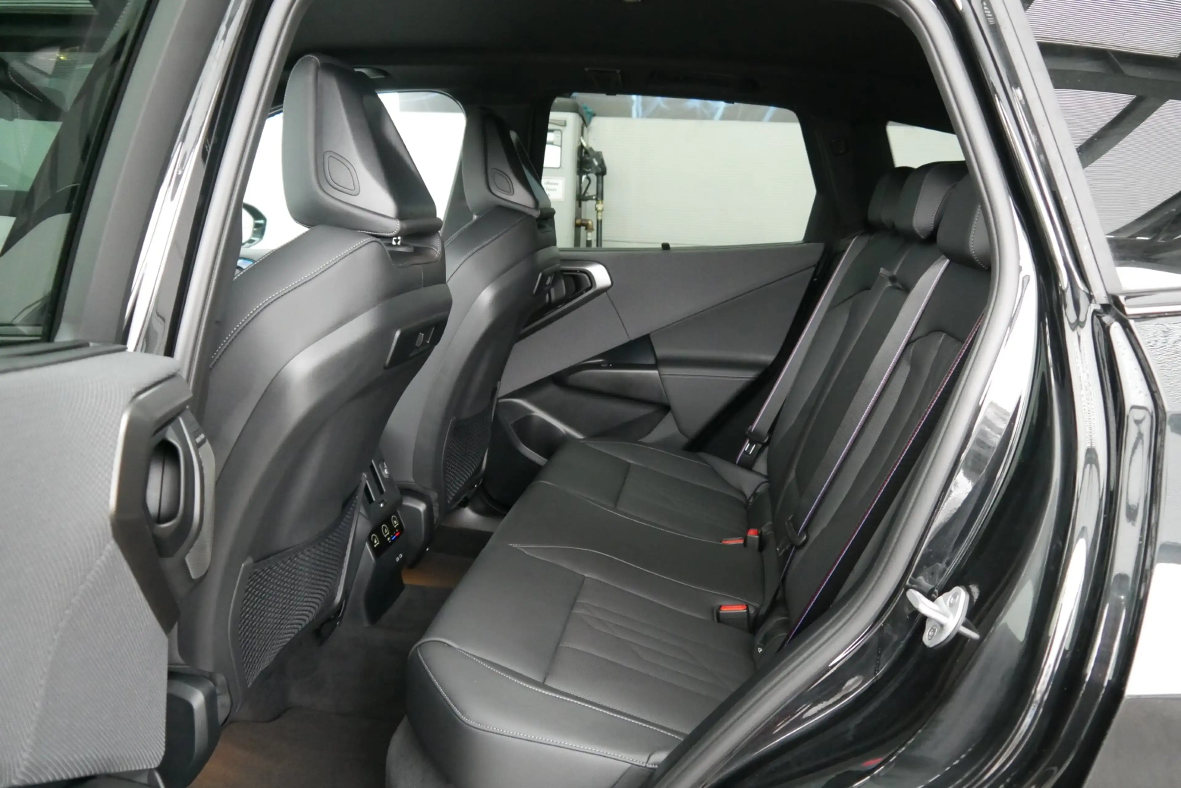 BMW X3 30e xDrive (Reserviert) *M-Paket Pro/Sitzbelüftung/H&K Sound/DA-Prof./Premium Paket* — photo 5