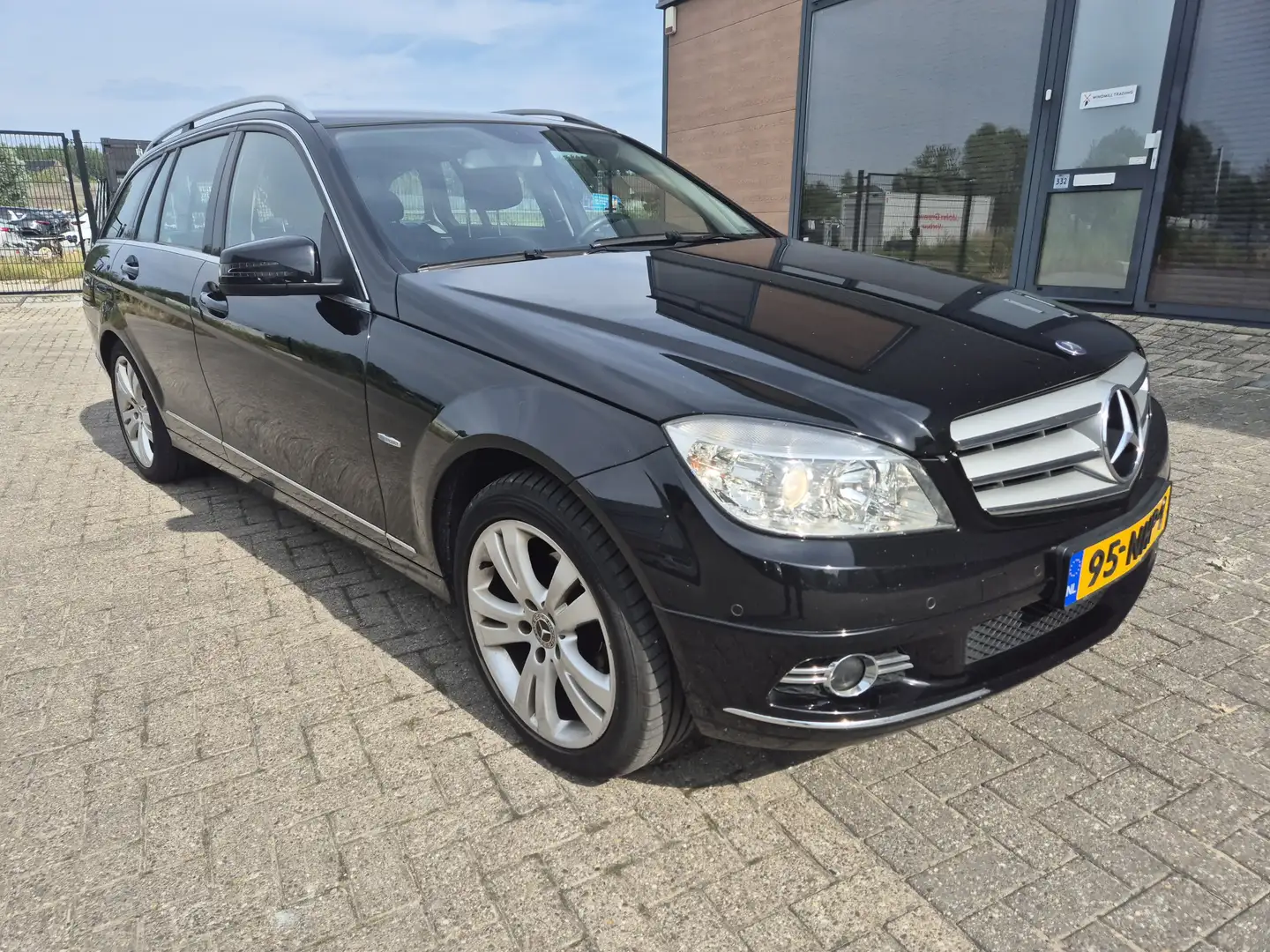 Mercedes-Benz C 180 Estate CDI BlueEFFICIENCY Business Class Avantgard Zwart - 2