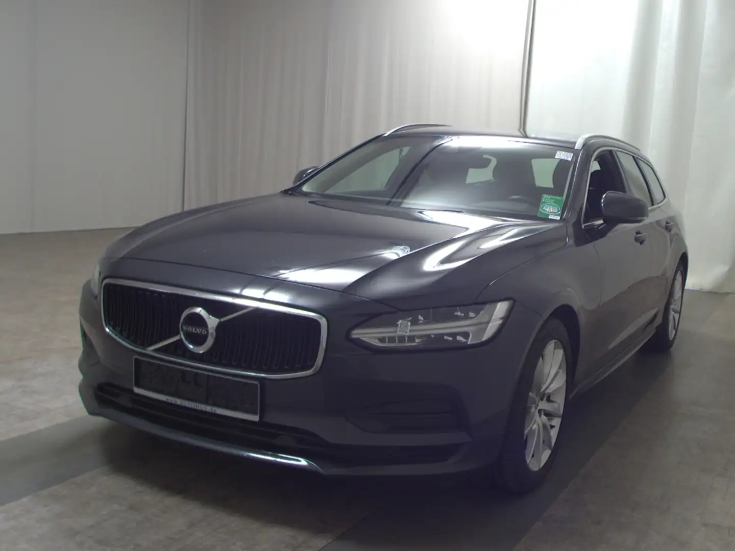 Volvo V90 D3 Momentum Leder Navi LED ACC Grau - 2