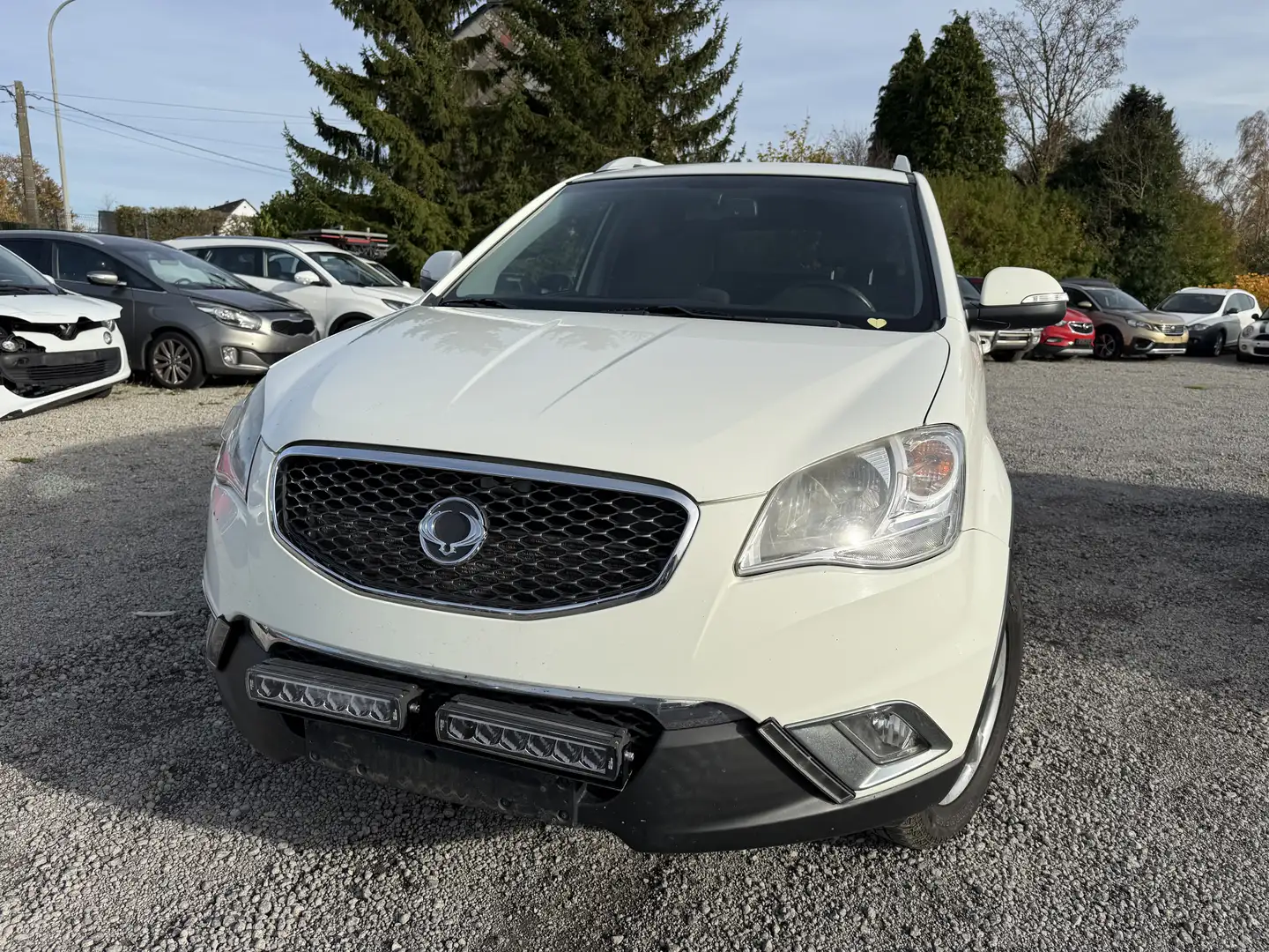 SsangYong Korando Korando 2.0 e-XDi200 Sapphire AWD Blanc - 1